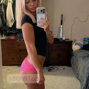 I'm new here 🫣🩷 cash upon arrival profile image