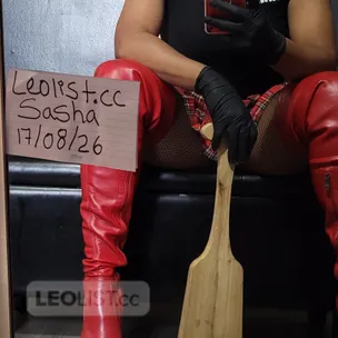 GODDESS SASHA DANTES. Scat, pegging, latex and boots. profile image