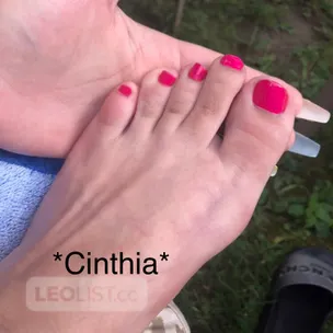 No SeXE ONLY FOOTFETISH NO DOM amoureux des pieds et mains profile image
