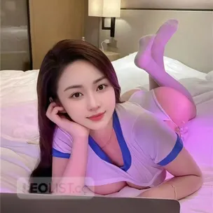 Young Viet Student Luna Youthfully Satisfying , Montreal DT profile image