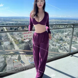 NEW young sexy Asian girl just arrived Metrotown! profile image
