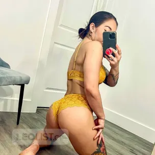 im available for a hookup and massage services for in/out profile image