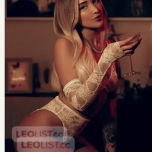 Verified exotic upscale model, let me blow your mind profile image