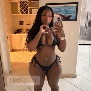 𝚂𝙻𝙸𝙼 𝚃𝙷𝙸𝙲𝙺 𝓓𝓸𝓵𝓵 ready to party and play profile image