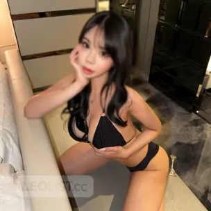 NEW here for few days! Your Asian mixed blood dream girl! profile image