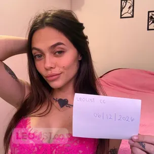 Do you have an angelina jolie fantasy? cum fulfill it..Indi profile image
