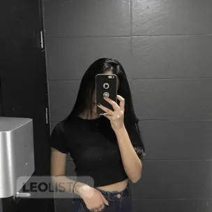 23y- Come taste my wet and creamy kitty baby in/out Online profile image