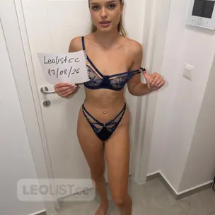 ఌ Young Blonde College Student with the Best Ass ఌ profile image