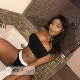 AIRPORT AREA Squirting Queen UPSCALE FREAK W/A TIGHT PUSSY profile image