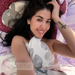 HOT GIRL READY TO TAKE IN YOUR HARD COCK DEEP INlSIDE M profile image