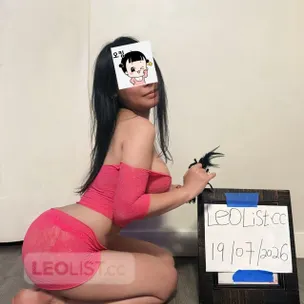 Young and beautiful.The service is very good. profile image
