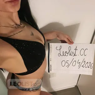 Be your horny slut today and fuck me until I cum! profile image