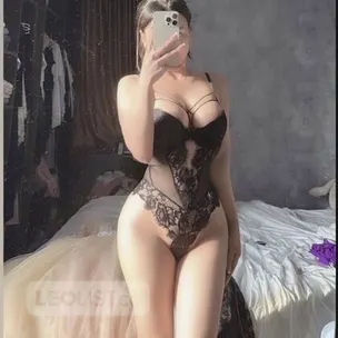 hot Japanese outcall girl profile image