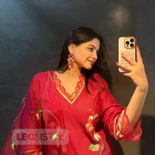 Kirat kaur back your town available for fun and meet profile image