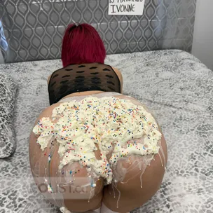 hot young latinas available profile image