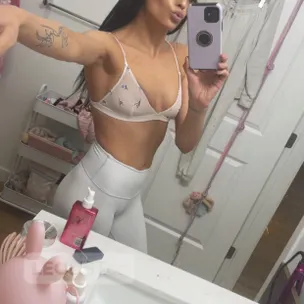Local and young 180 quickies tonight profile image