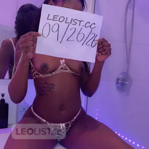 Sexy ebony diamond ready to make you cum profile image