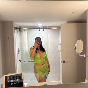 𝒞𝓊𝓇𝓋𝓎 𝒰𝓅𝓈𝒸𝒶𝓁𝑒 𝐵𝑜𝓂𝒷𝓈𝒽𝑒𝓁𝓁 profile image