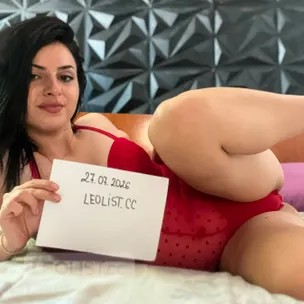 Your Addictive Brunette Fantasy profile image