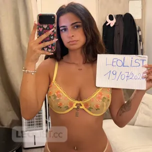 CUTE NEW FRENCH TEEN GIRL IN THE LAVAL profile image