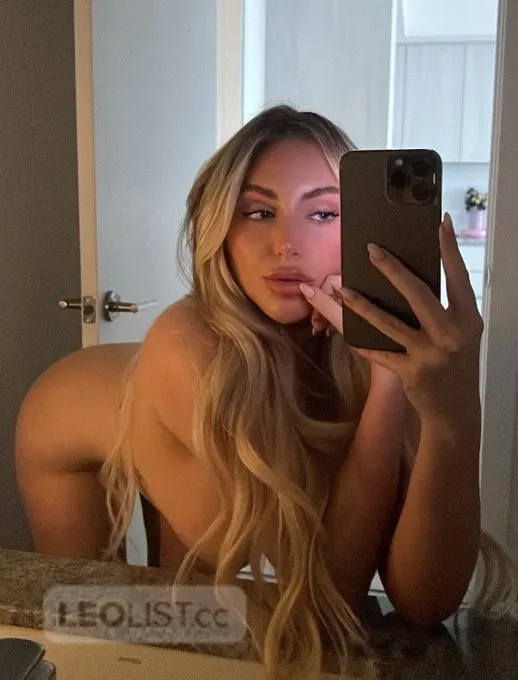 wet thirsty pussy new in town
